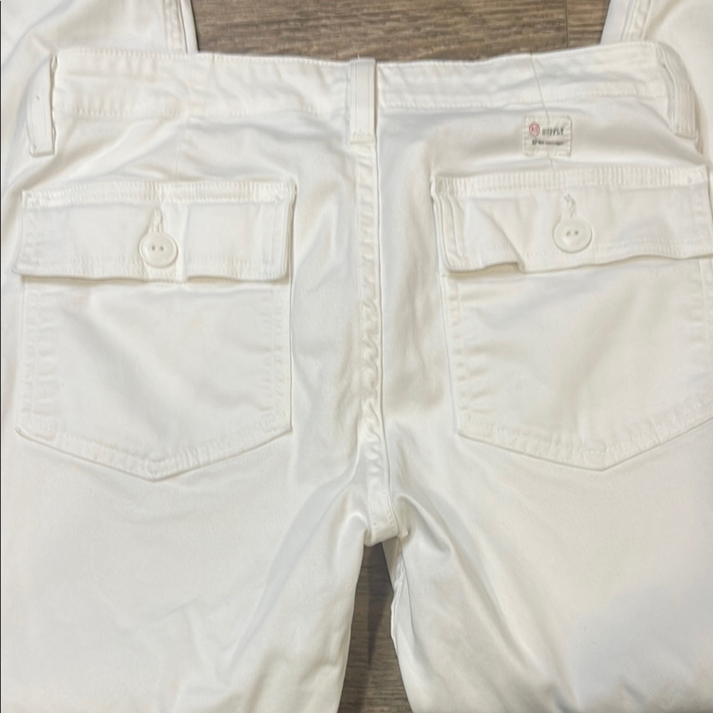 AG Adriano Goldschmied White Capri Pants Size 26 Waist - Picture 3 of 3